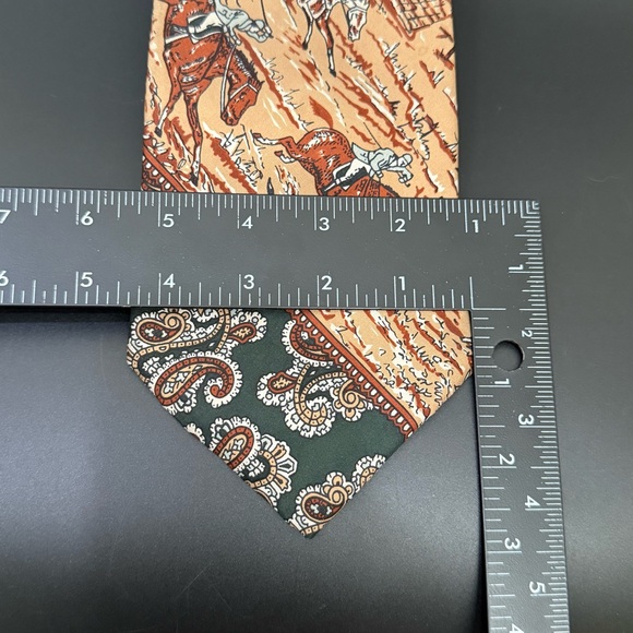 Vintage CARRE Berkley Cravats Equestrian Polo Horse European Look Silk Necktie - Picture 4 of 15